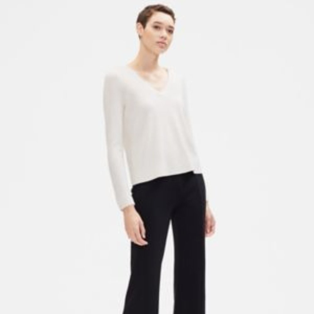 New Luxe Merino Stretch V-Neck Top
